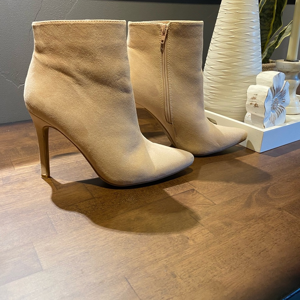 ANNE MICHELLE Ankle Boots